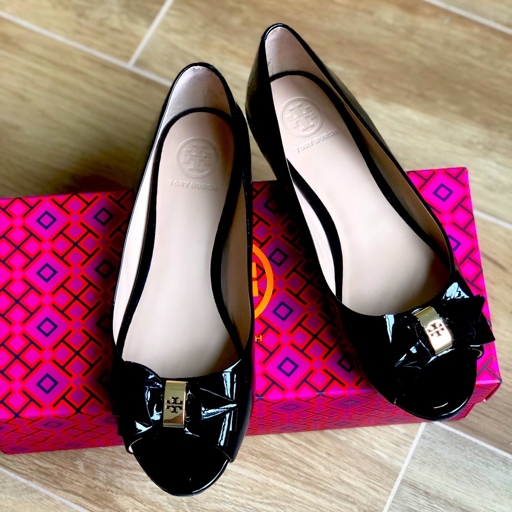 Tory Burch Patent Black Stacked Bow Peep toe Flats